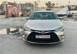 تۆیۆتا کامری